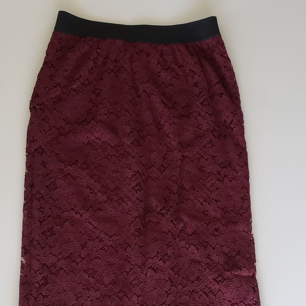 Lace Pencil Skirt - XS